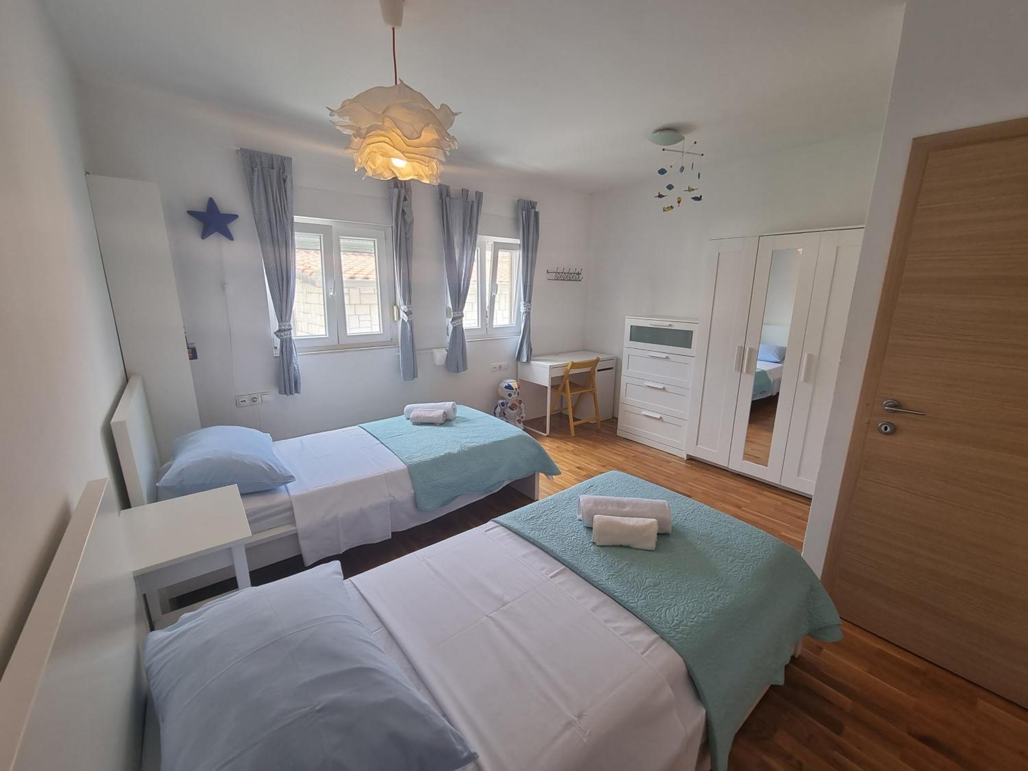 Cozy Apartments With Seafront Terraces Omiš Cameră foto
